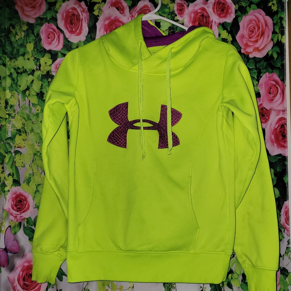 Under armour hooded sweatshirt